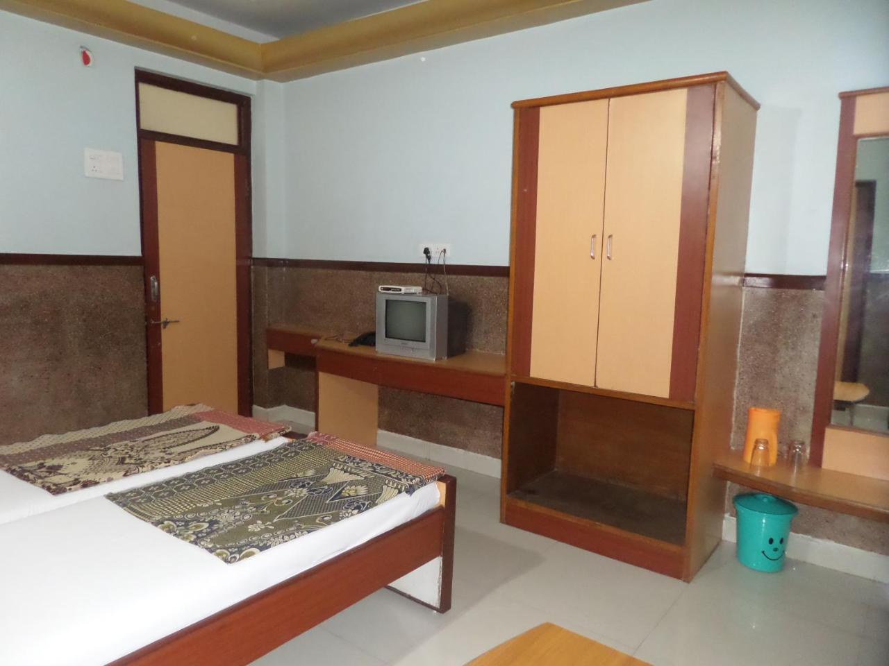 Hotel Padma Nashik Dış mekan fotoğraf