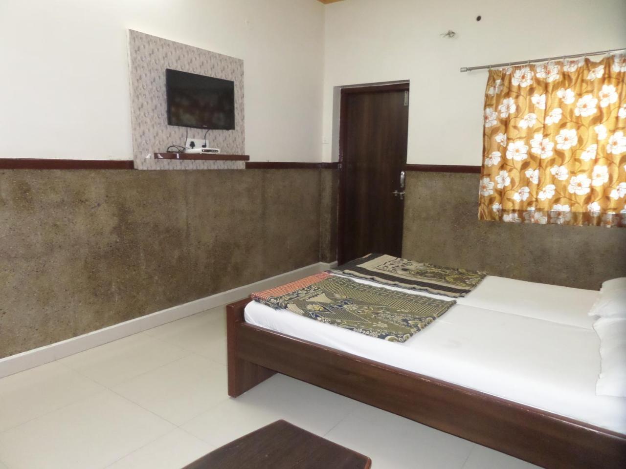 Hotel Padma Nashik Dış mekan fotoğraf