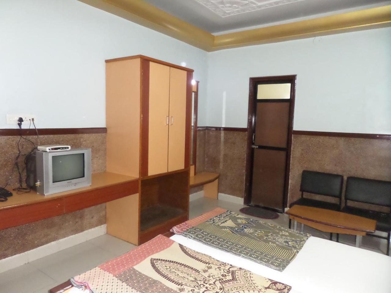 Hotel Padma Nashik Dış mekan fotoğraf